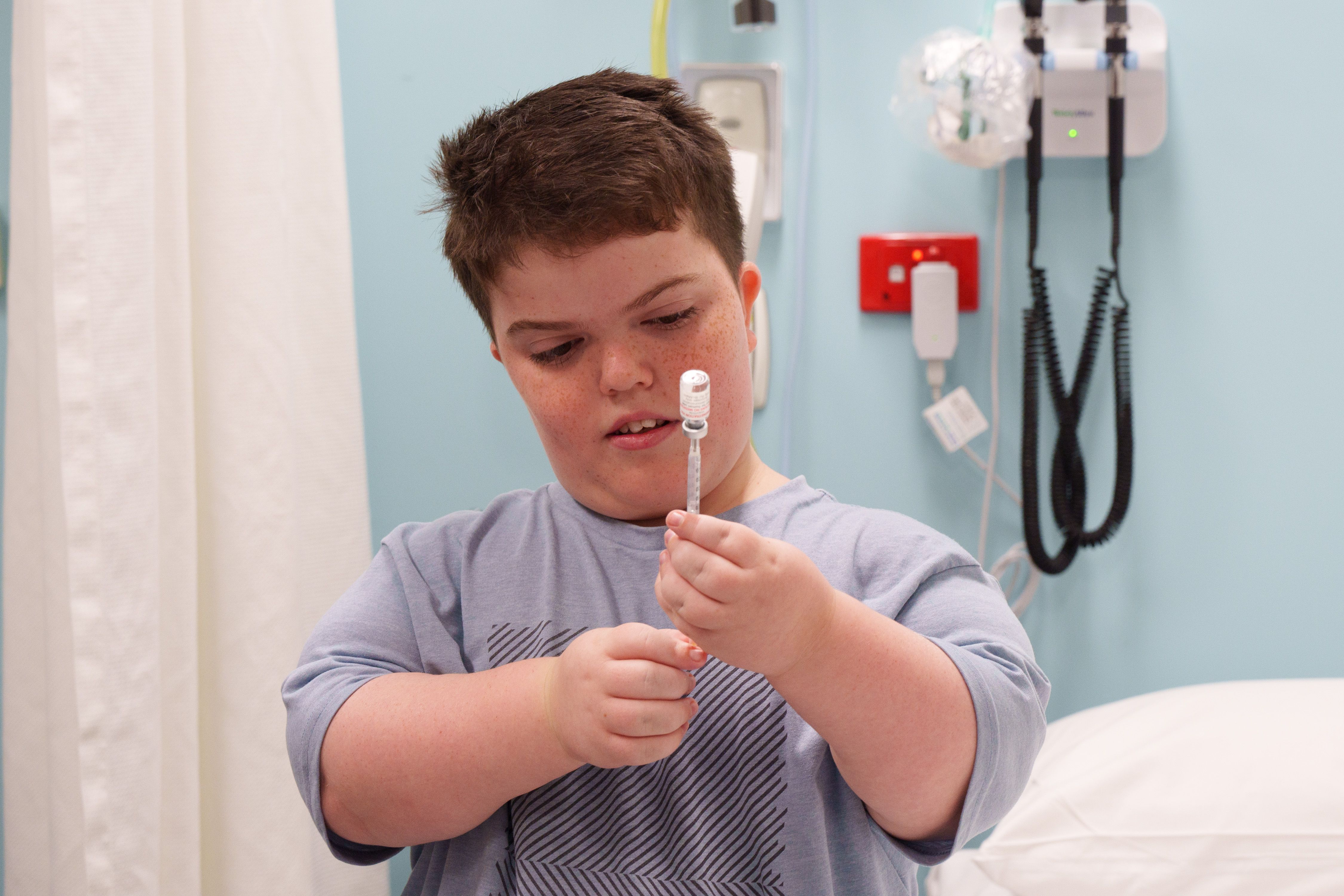 The weekly endocrinology-achondroplasia clinic at the Queensland Children's Hospital teaches and empowers patients and families how to administer vosoritide injections, a new medication which promotes bone growth, and therefore increase height, in children living with achondroplasia.