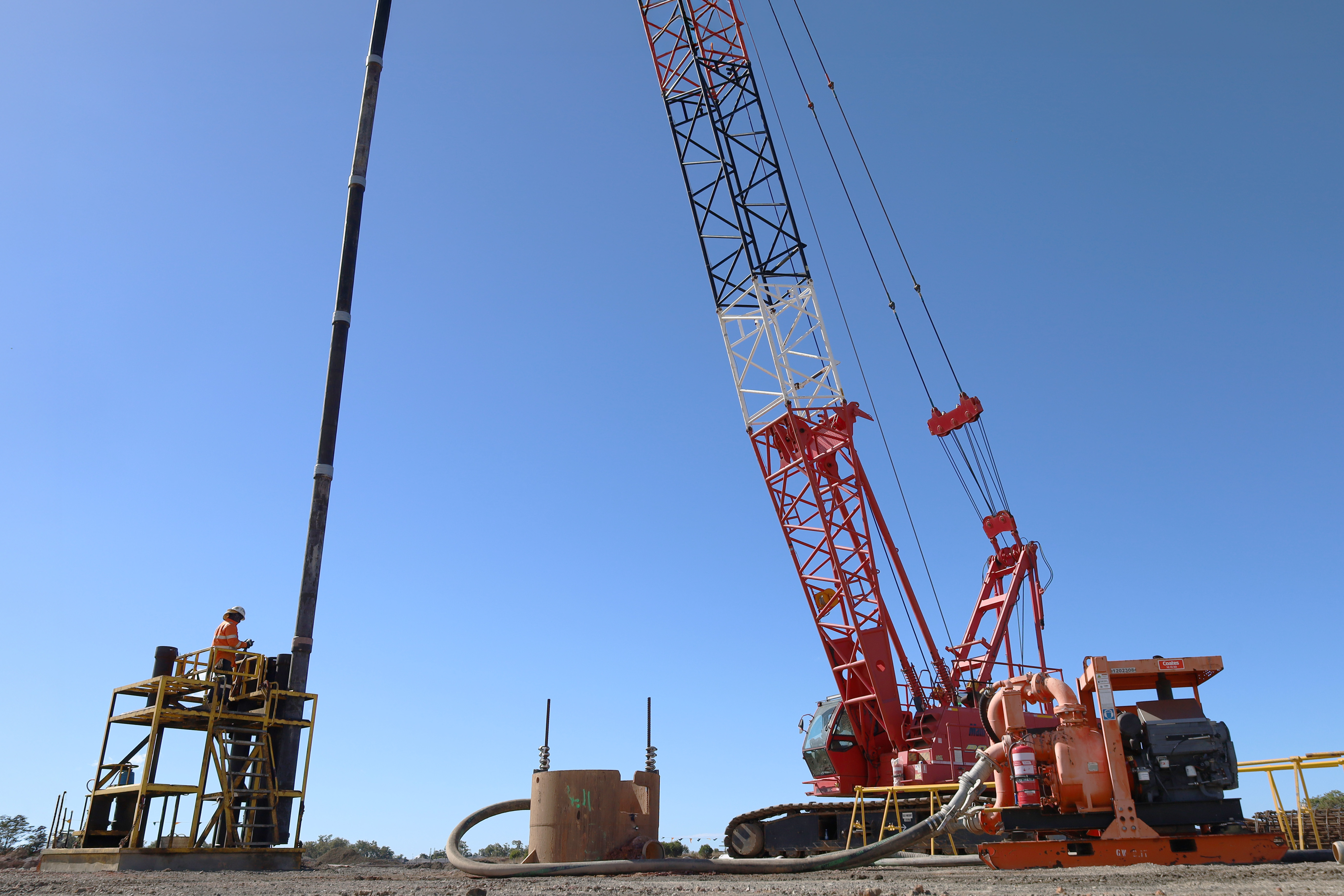 Large machinery at the site of the new Bundaberg Hospital.