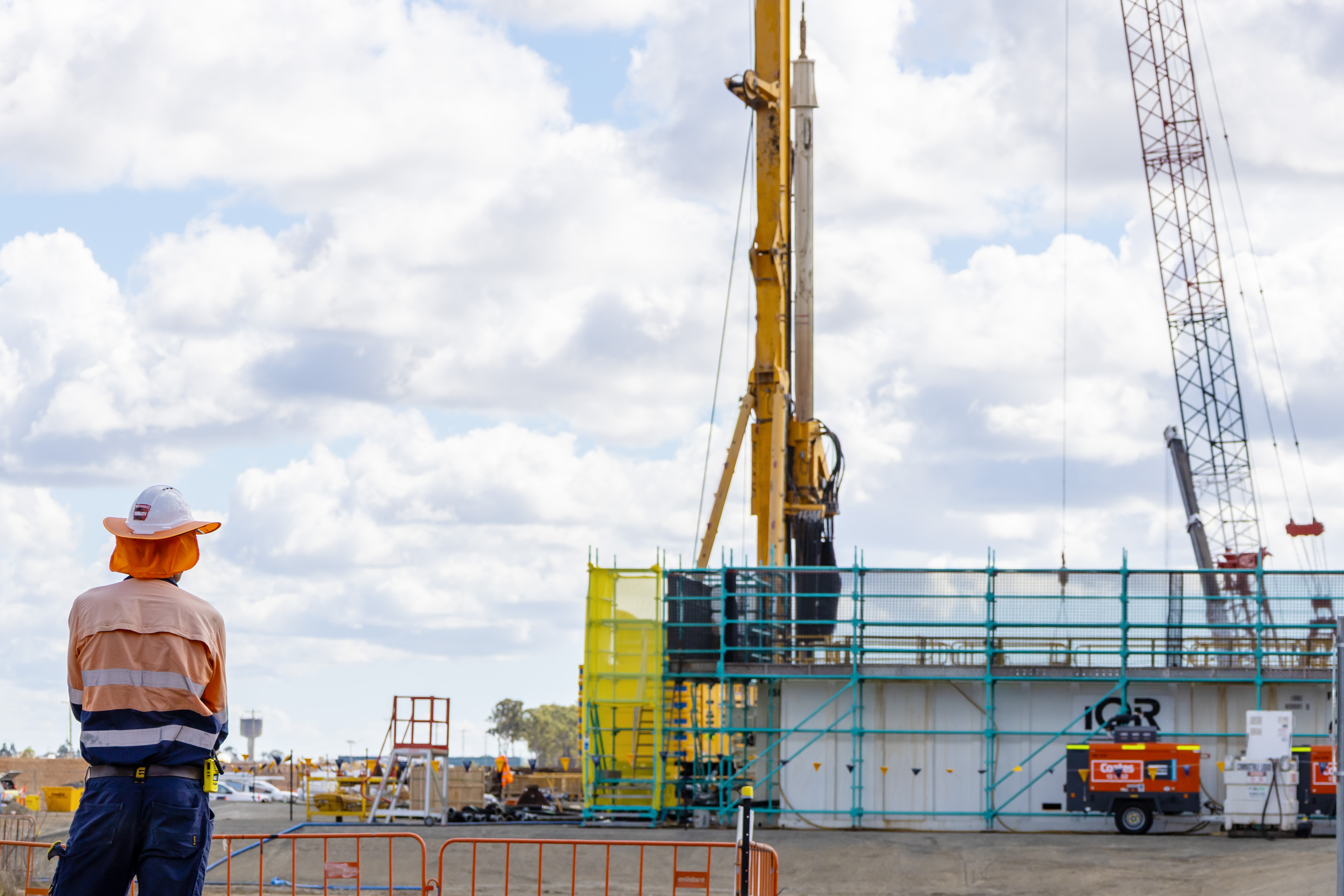 Large machinery at the site of the new Bundaberg Hospital.