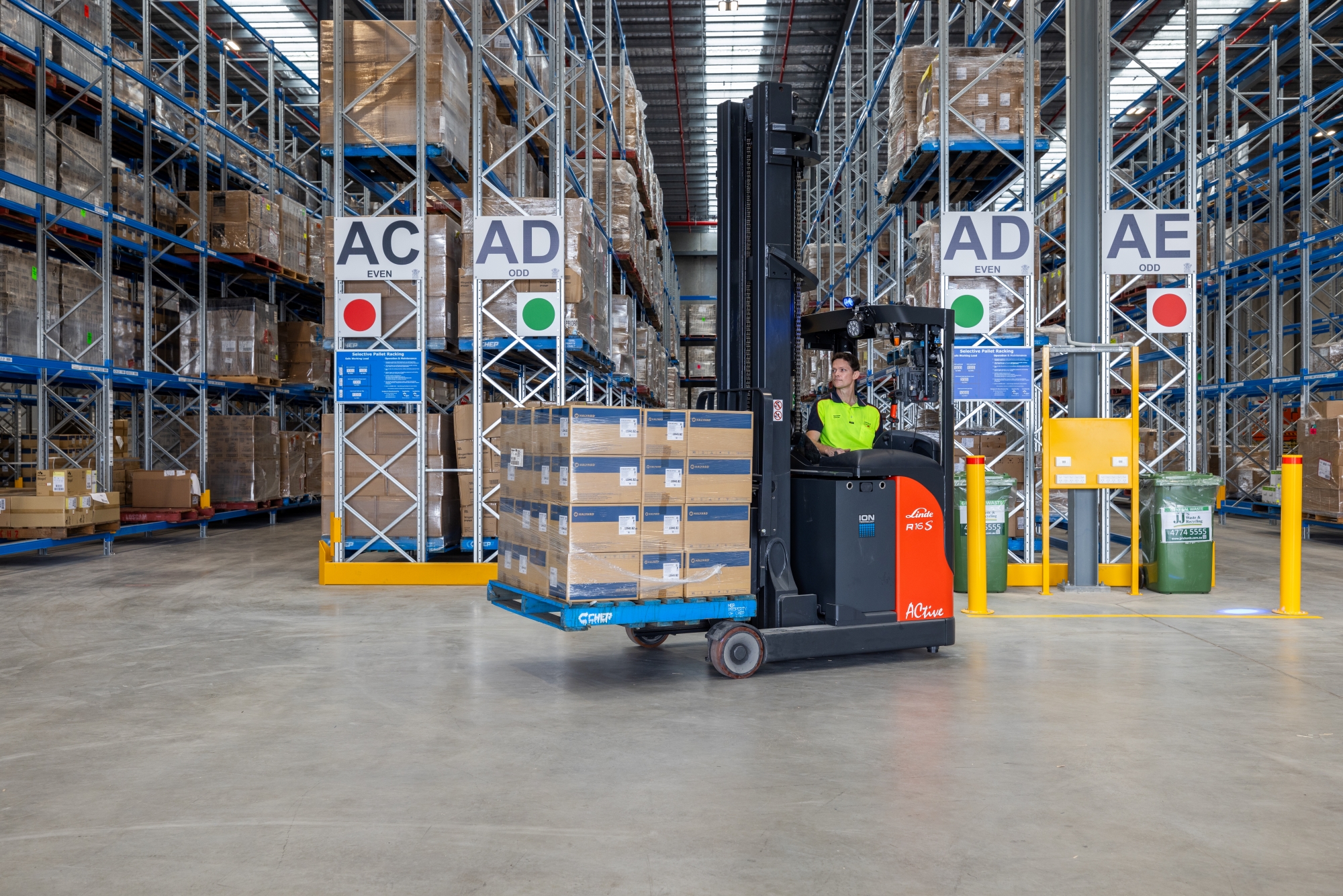 Forklift at work inside the new North Queensland Distribution Centre.