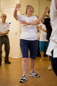 Image of a tai chi class