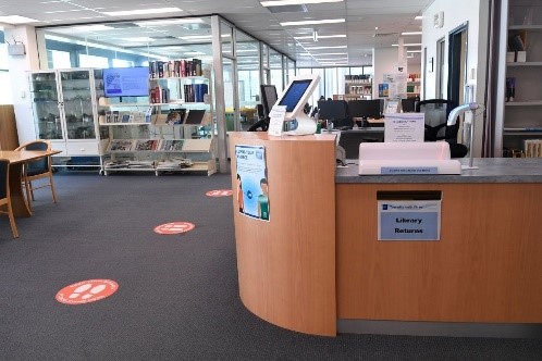 picture of front counter of Townsville Hospital Library